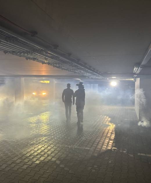 258B9D7B-100C-4D04-B81F-AD7A99E6A999_1_105_c